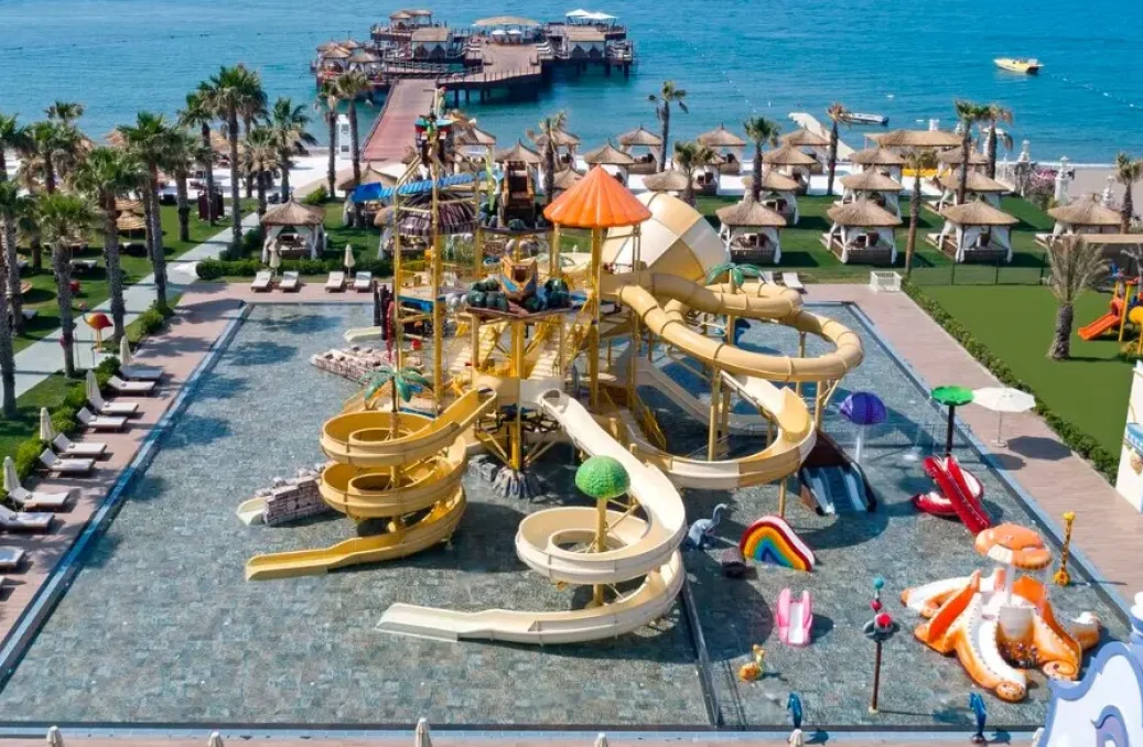 pic-mardan-palace-antalya-beach Mardan Palace Water Park slidels